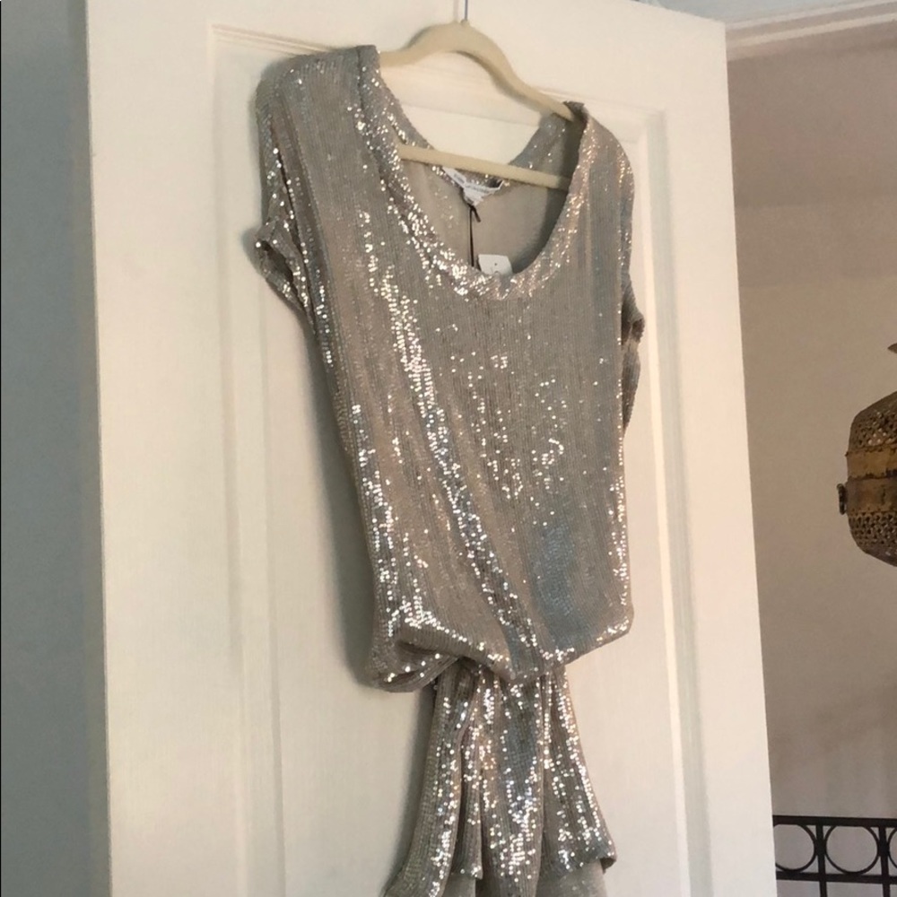 DIANE VON FURSTENBERG GREYISH TAUPE SEQUINED DRESS - Picture 7 of 8